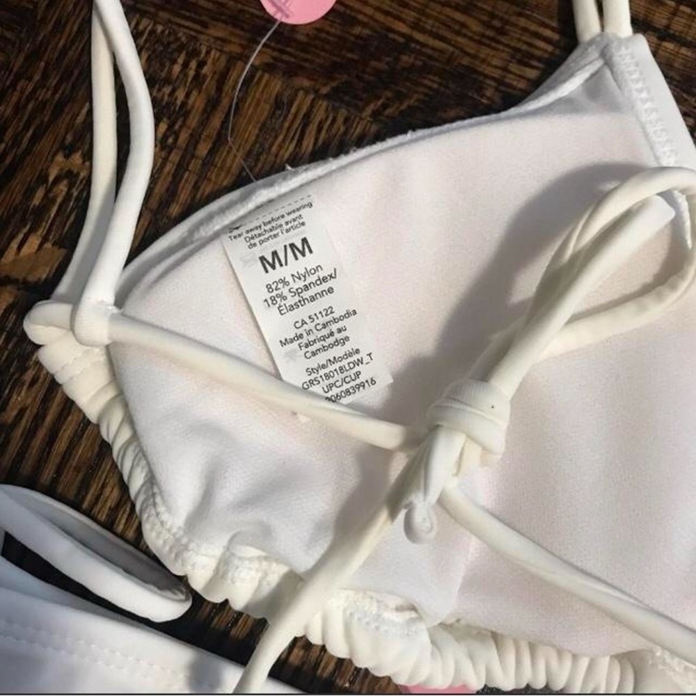 White Bikini Set - Picture 4 of 6